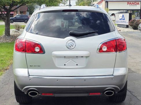 Used 2011 Buick Enclave CXL FWD image 5
