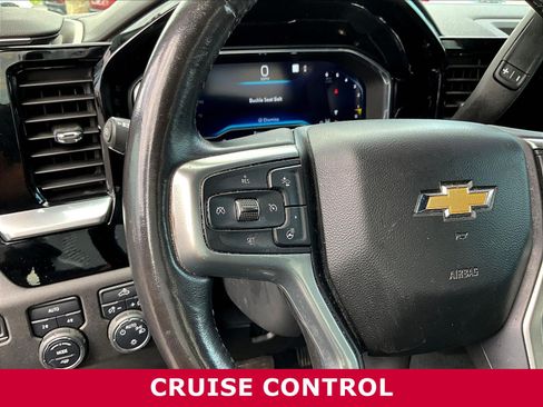 Used 2022 Chevrolet Silverado 1500 LT AWD/4WD image 11