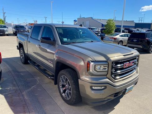 Used 2017 GMC Sierra 1500 SLT AWD/4WD image 16