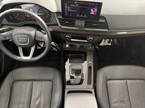 Used 2023 Audi Q5 2.0T Premium w/ Convenience Package AWD/4WD image 12