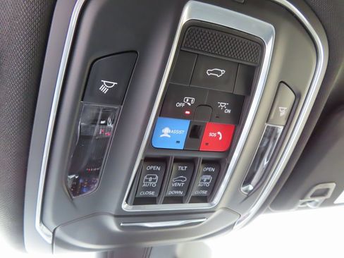 New 2026 Jeep Grand Cherokee Limited image 13