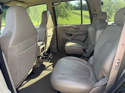 Used 2001 Ford Expedition Eddie Bauer RWD image 18