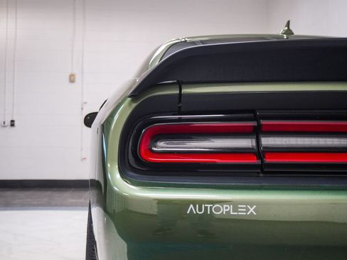 Used 2023 Dodge Challenger SRT Hellcat w/ Driver Convenience Group RWD image 34
