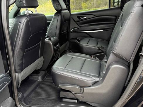 Used 2026 Chevrolet Traverse LT w/ Driver Confidence Package AWD/4WD image 8