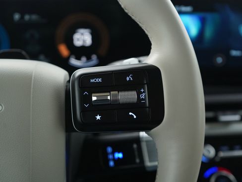 Used 2025 Hyundai Santa Fe SEL image 30