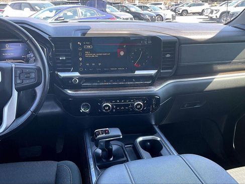 Used 2023 GMC Sierra 1500 Elevation image 4