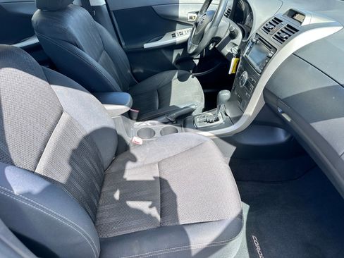 Used 2013 Toyota Corolla S w/ Premium Pkg FWD image 9