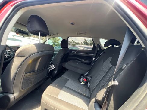 Used 2024 Kia Sorento LX FWD image 6