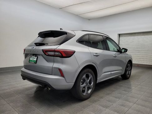 Used 2024 Ford Escape ST-Line image 9