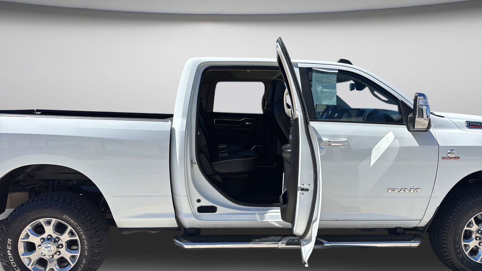 Used 2024 RAM 2500 Laramie AWD/4WD image 25