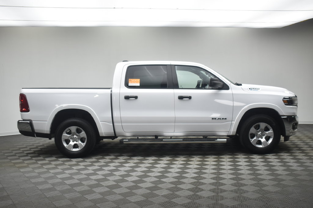 Certified 2025 RAM 1500 Big Horn AWD/4WD image 9