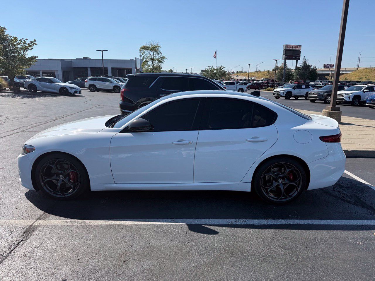 Used 2019 Alfa Romeo Giulia Ti Sport w/ Quick Order Package 22U Sport RWD image 5