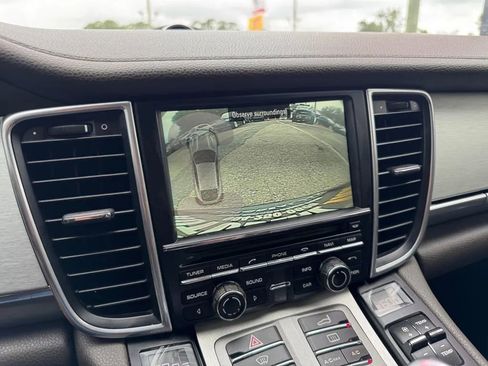Used 2015 Porsche Panamera w/ Premium Package image 11