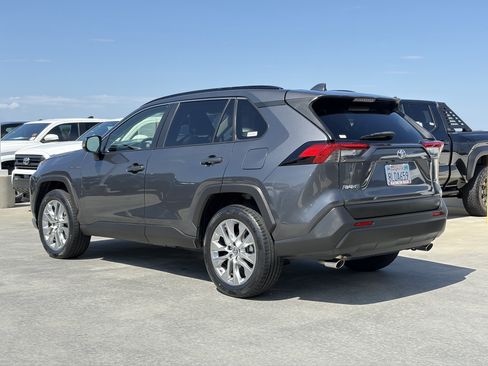 Certified 2019 Toyota RAV4 XLE Premium w/ Carpet Mat Package FWD image 5