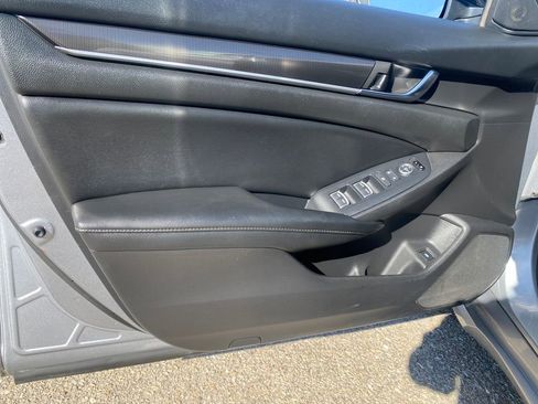 Used 2021 Honda Accord Sport image 11