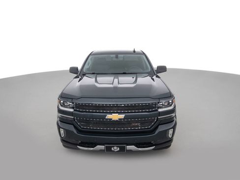 Used 2017 Chevrolet Silverado 1500 LTZ Z71 w/ LTZ Plus Package image 2