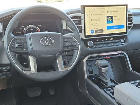 Used 2025 Toyota Tundra Limited image 15