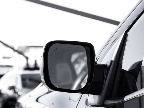 Used 2023 Nissan Titan PRO-4X w/ Off Road Protection Package image 42