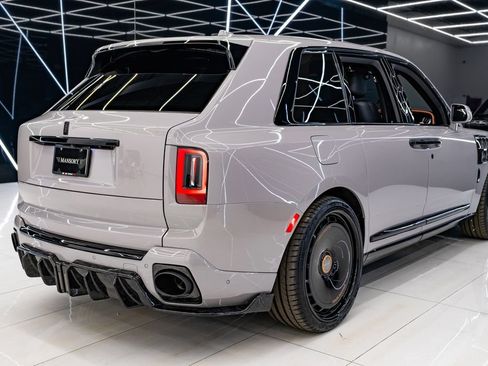 Used 2026 Rolls-Royce Cullinan AWD/4WD image 19