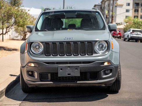 Used 2017 Jeep Renegade Latitude w/ Cold Weather Group AWD/4WD image 8