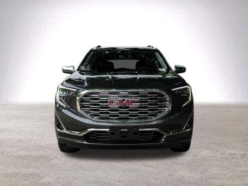Used 2018 GMC Terrain Denali w/ Advanced Safety Package AWD/4WD image 3