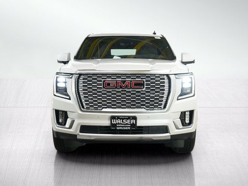 Used 2024 GMC Yukon Denali w/ Advanced Technology Package AWD/4WD image 8