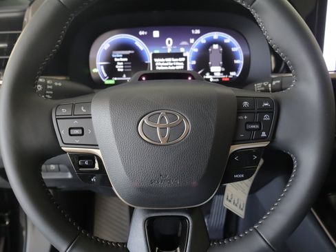 New 2026 Toyota Crown AWD/4WD image 7