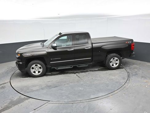 Used 2018 Chevrolet Silverado 1500 LTZ Z71 w/ LTZ Plus Package AWD/4WD image 14