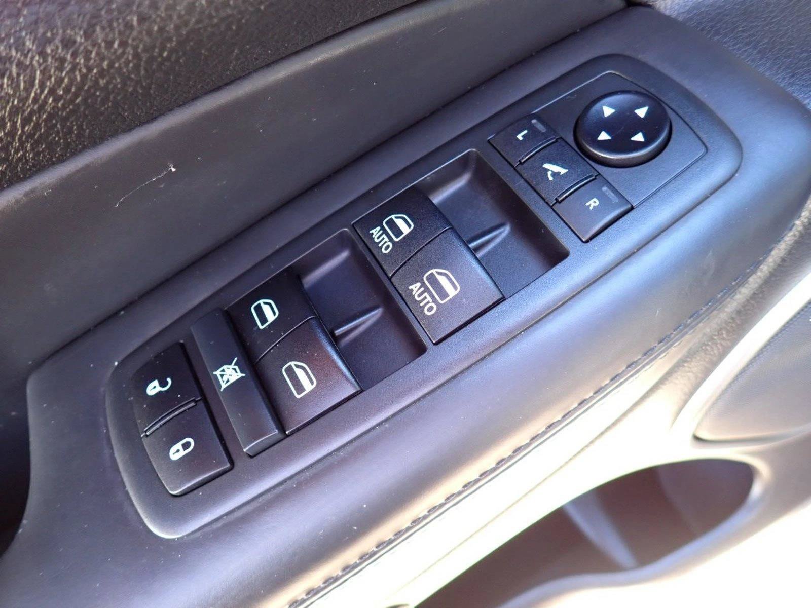 Used 2019 Jeep Grand Cherokee High Altitude AWD/4WD image 17