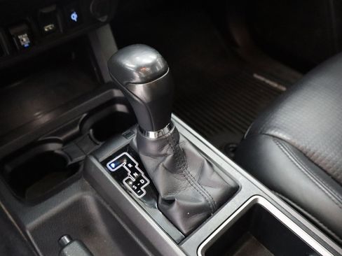 Used 2020 Toyota Tacoma TRD Off-Road w/ TRD Premium Off Road Package image 20