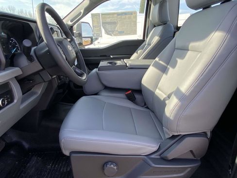 New 2026 Ford F250 XL w/ FX4 Off-Road Package AWD/4WD image 11