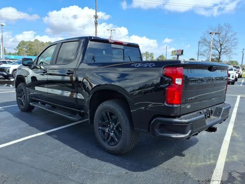 New 2026 Chevrolet Silverado 1500 RST w/ Dark Appearance Package image 5