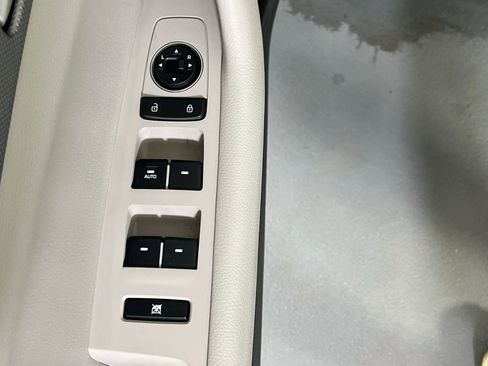 Used 2019 Hyundai Sonata SE w/ Cargo Package FWD image 17