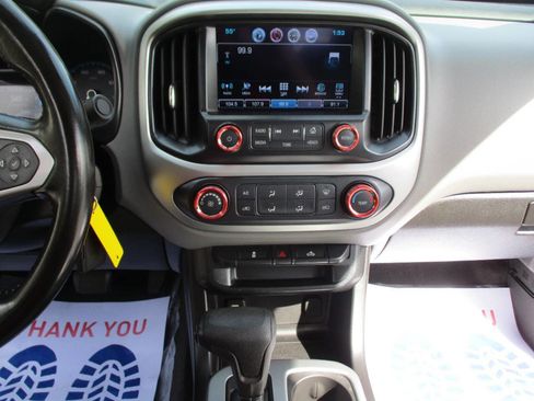 Used 2018 Chevrolet Colorado LT image 17