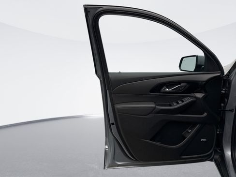 Used 2023 Chevrolet Traverse RS w/ LPO, Cargo Package image 9