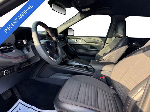 Certified 2025 Ford Explorer ST-Line w/ Premium Package image 9