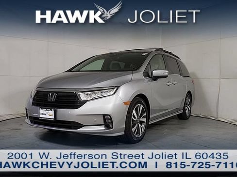 Used 2023 Honda Odyssey Touring image 3