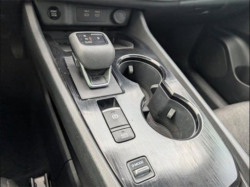 Used 2025 Nissan Rogue SV image 13