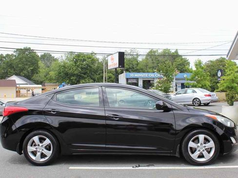 Used 2013 Hyundai Elantra GLS w/ Preferred Pkg FWD image 4