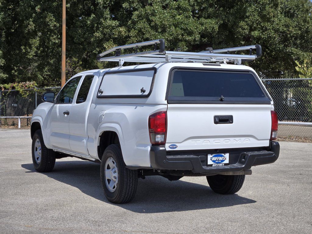 Used 2022 Toyota Tacoma SR RWD image 5