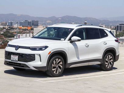 New 2025 Volkswagen Tiguan S