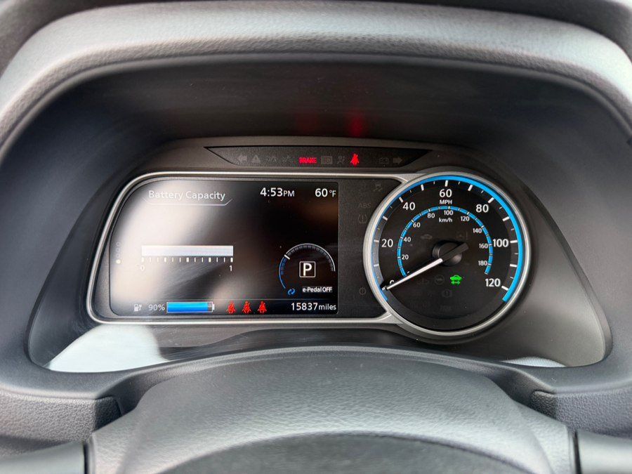 Used 2025 Nissan Leaf S FWD image 12
