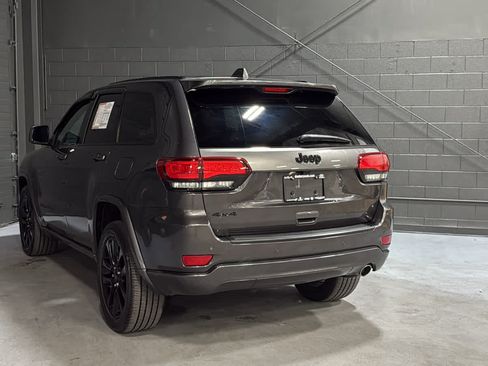 Used 2020 Jeep Grand Cherokee Altitude AWD/4WD image 6