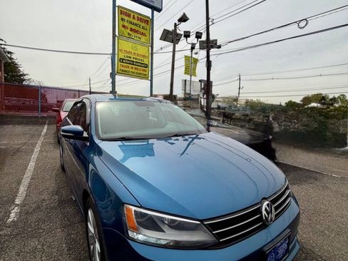 Used 2015 Volkswagen Jetta SE FWD image 17