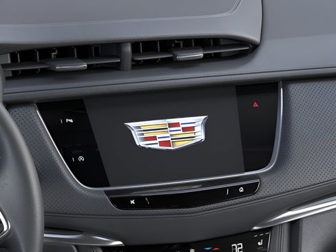 New 2026 Cadillac XT5 Luxury w/ LPO, Floor Liner Package AWD/4WD image 20