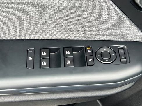 New 2025 Kia K4 EX image 13