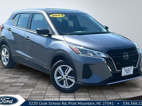 Used 2024 Nissan Kicks S FWD image 1