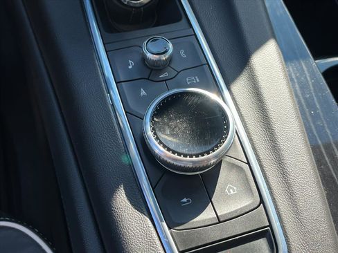 Used 2024 Cadillac Escalade ESV Sport image 15