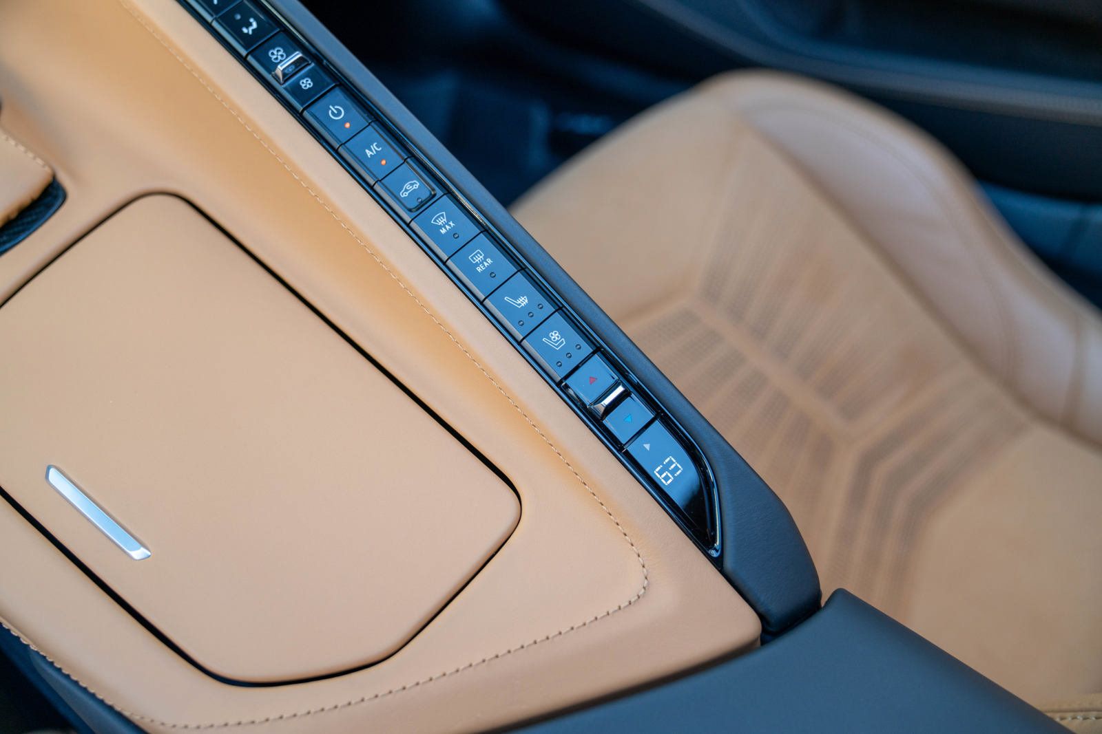 Used 2021 Chevrolet Corvette Stingray Premium Cpe w/ LPO, Roadside Safety Package RWD image 25