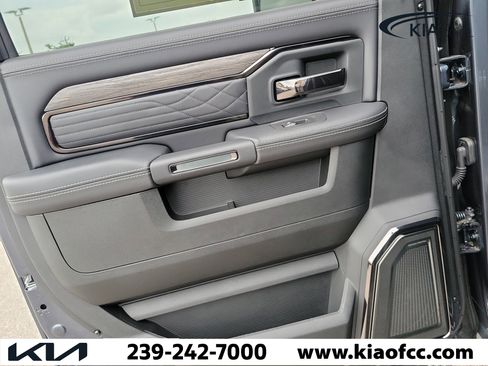 Used 2026 RAM 2500 Limited AWD/4WD image 12